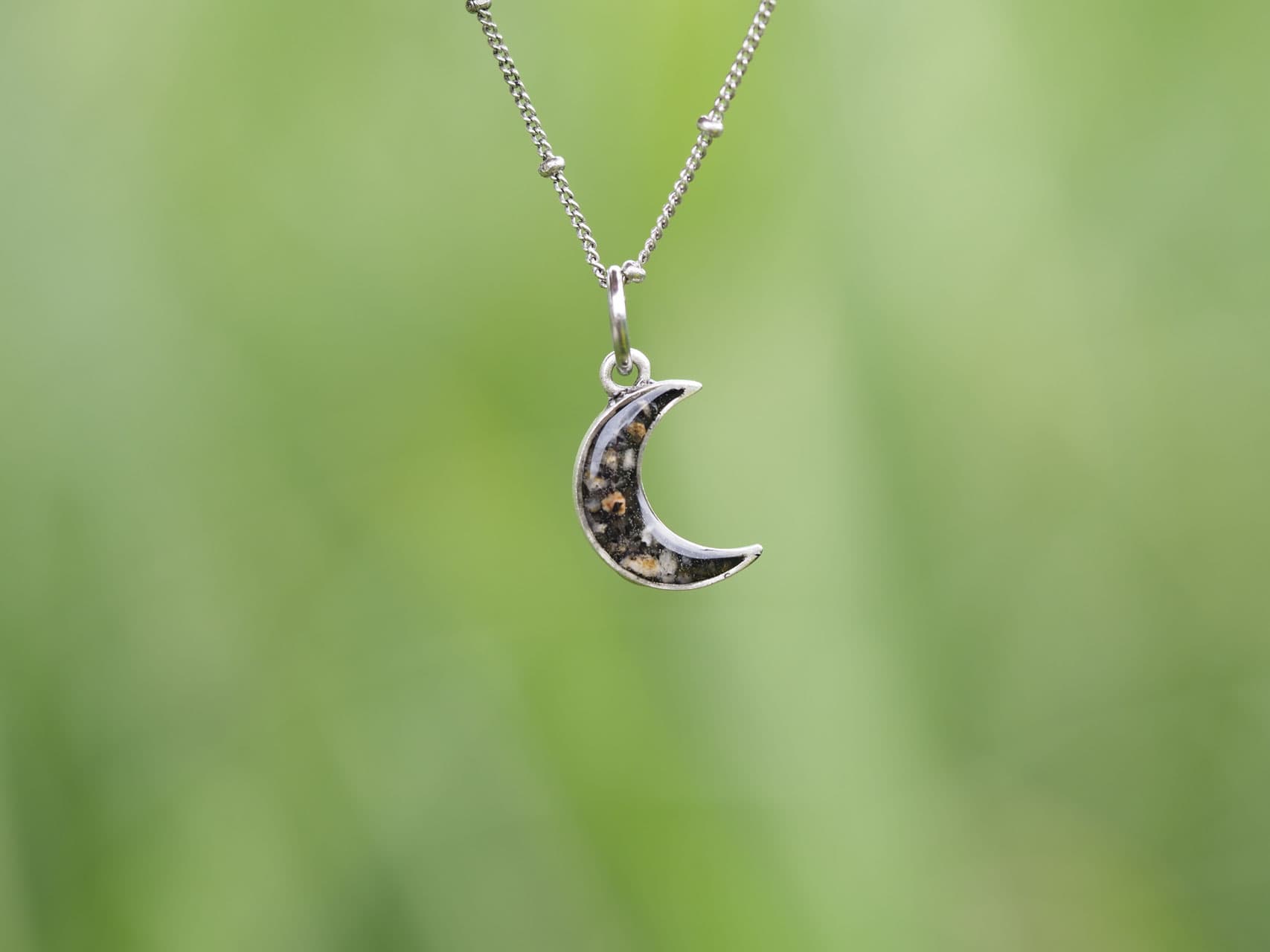 kleiner Mond mit Asche, Beschichtung 999er Silber, Nr. 744