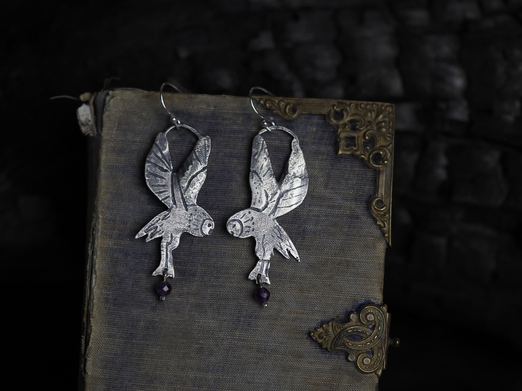 Die kleine Eule - Ohrringe mit Amethystenperlen, aus Silber Nr. 1313