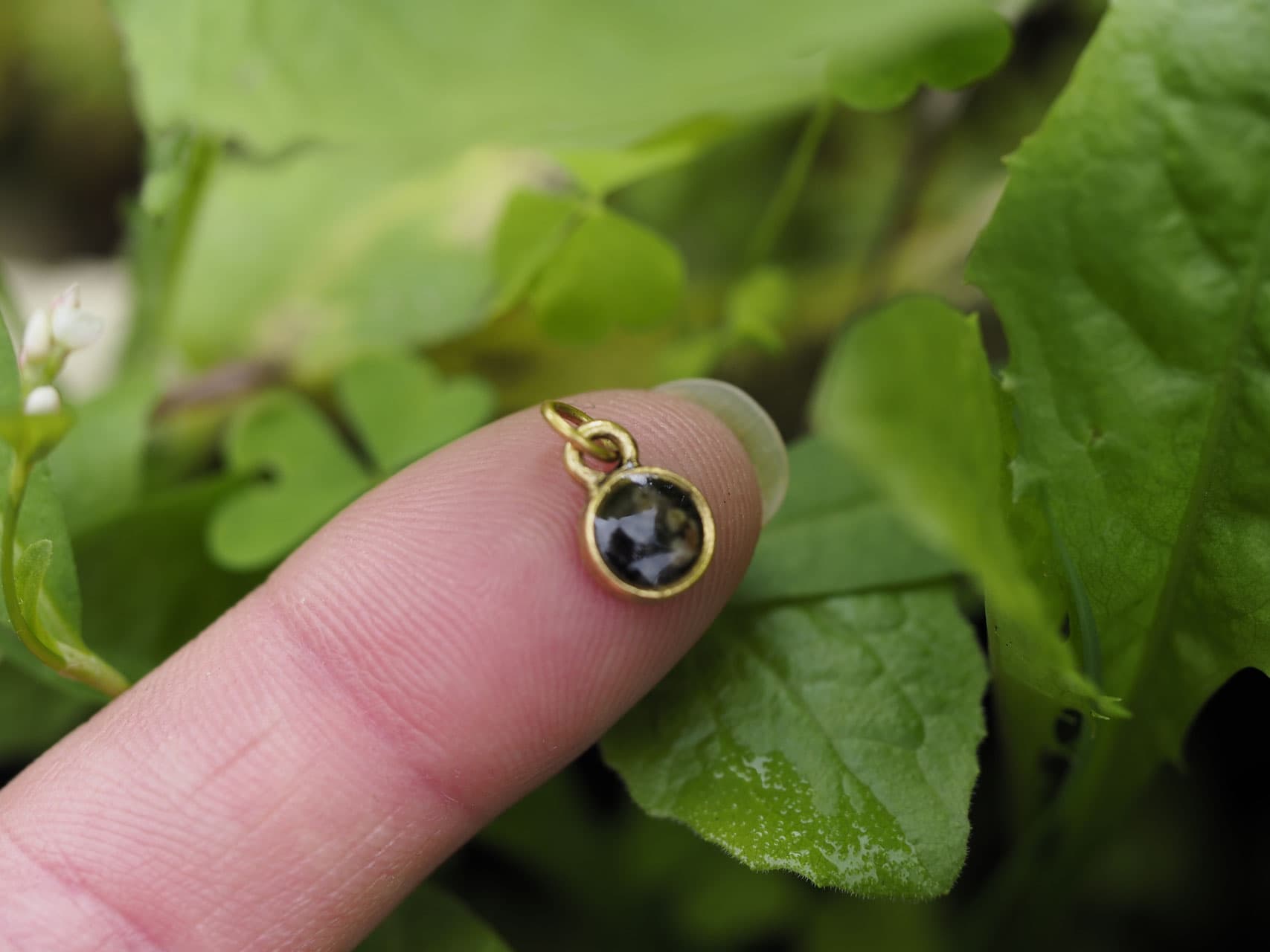 Mini Anhänger rund mit Asche, Beschichtung 24k Gold, Nr. 742